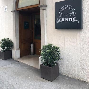Hotel Bristol Thumbnail