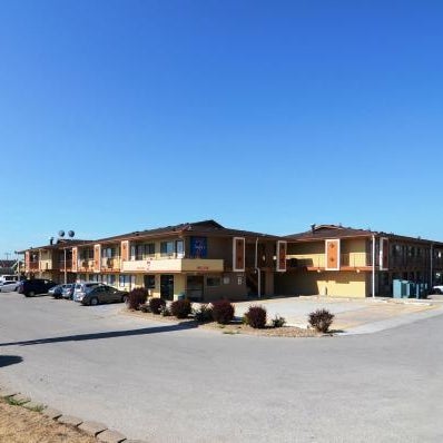 Super 7 Motel Thumbnail