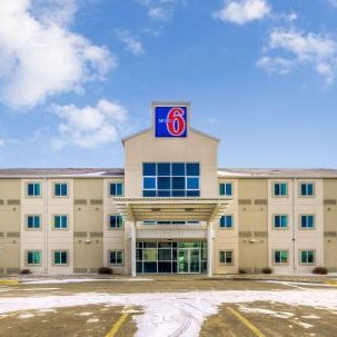 Super 8 by Wyndham Estevan Thumbnail