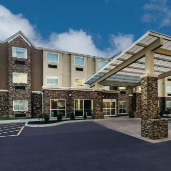 La Quinta Inn & Suites by Wyndham Collinsville - St Louis Thumbnail
