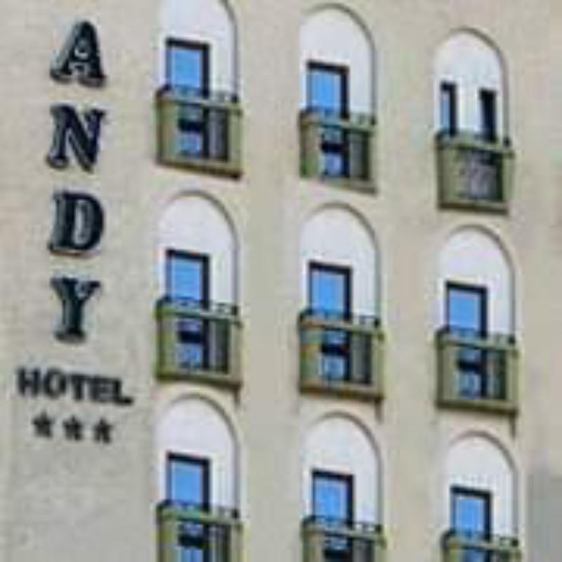 Hotel Reina Thumbnail