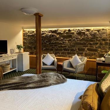 Hanlon Guest House