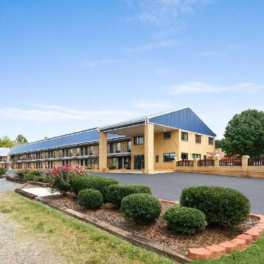 Days Inn by Wyndham Richburg Thumbnail