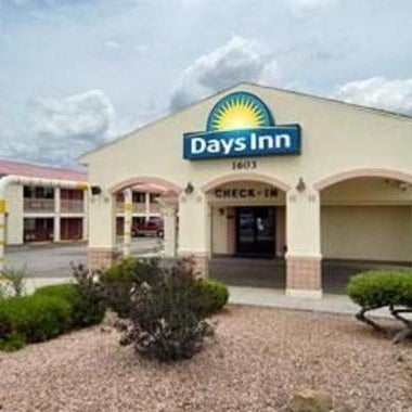Days Inn by Wyndham Gallup Thumbnail