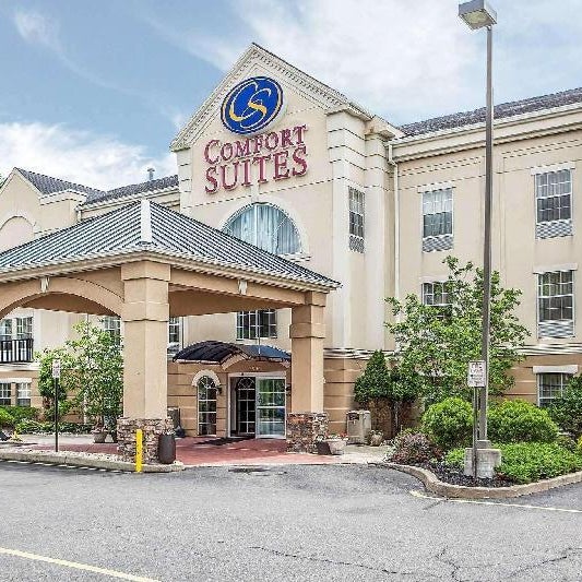 Comfort Suites Near University Thumbnail