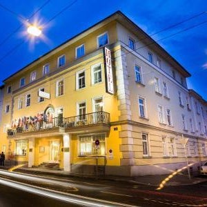 Goldenes Theater Hotel Salzburg Thumbnail