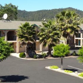 Cloverdale Wine Country Inn & Suites Thumbnail
