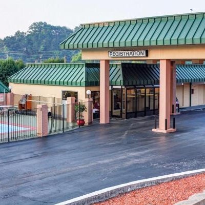 Econo Lodge Rocky Top Thumbnail