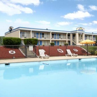 Days Inn by Wyndham Staunton South Thumbnail