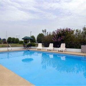 Days Inn by Wyndham Newport Thumbnail