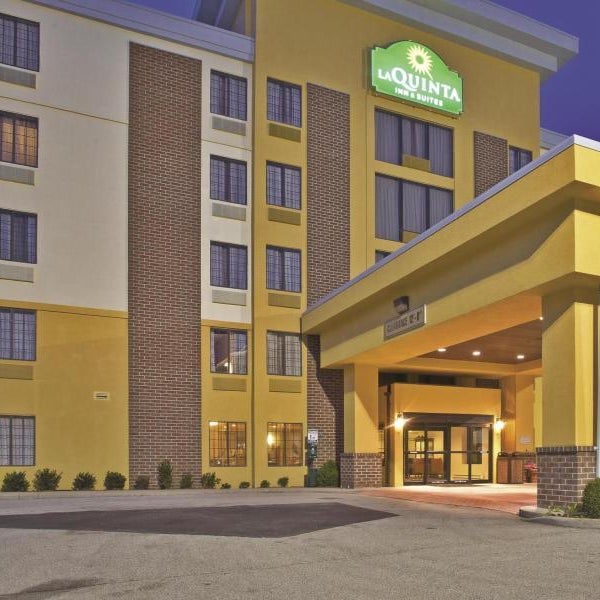 La Quinta Inn & Suites by Wyndham Elkview Thumbnail