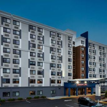 Hampton Inn Newark Airport Thumbnail