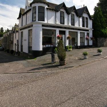 The Merryburn - Rooms and Courtyard Studios Thumbnail