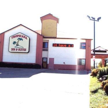 Tropicana Inn And Suites Thumbnail
