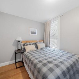 Easy Commute South Boston 4BR 1BH Apt Thumbnail
