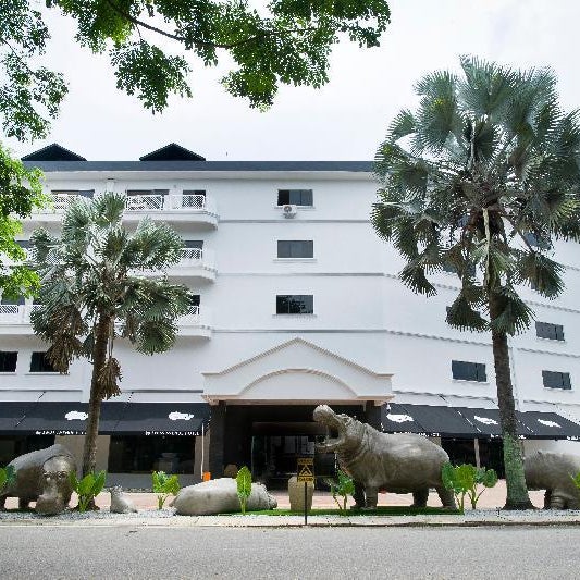 SWISS AVENUE HOTEL