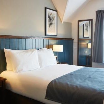 The Spyglass & Kettle by Greene King Inns Thumbnail