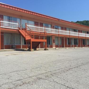 Daniel Boone Motor Inn Thumbnail