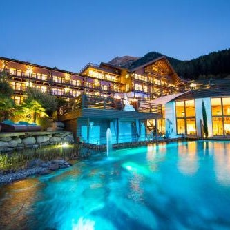 Andreus Resorts
