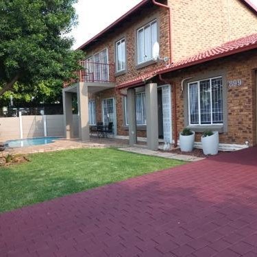 Christa's Place 899