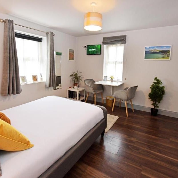 Pier House Room Thumbnail