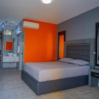 653 Hotel