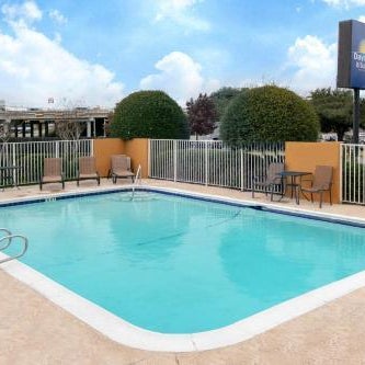 Days Inn & Suites by Wyndham Arlington Near Six Flags Thumbnail
