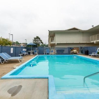 Days Inn by Wyndham New Philadelphia Thumbnail