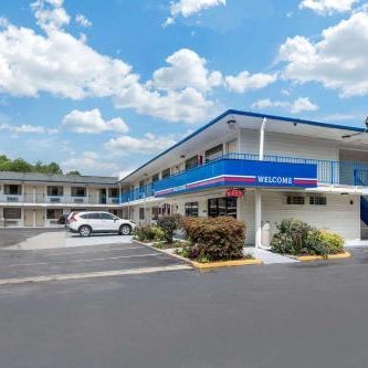 Rodeway Inn Winston Salem Thumbnail