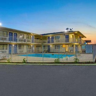 Motel 6-Lumberton, NC Thumbnail