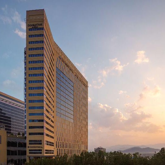 DoubleTree by Hilton Fujairah City Thumbnail