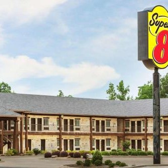 Super 8 by Wyndham Center Thumbnail