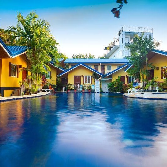 Blue Lagoon Inn & Suites Thumbnail