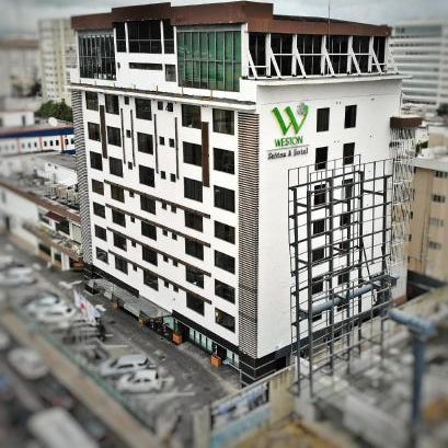Weston Suites Hotel