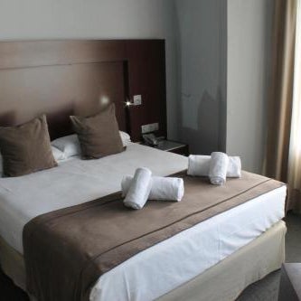 Hotel Madanis Liceo Thumbnail