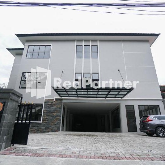 Roemah Tebet Mitra RedDoorz Thumbnail