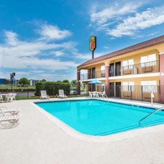 Super 8 by Wyndham Midwest City OK Thumbnail