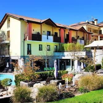 Garden Relais