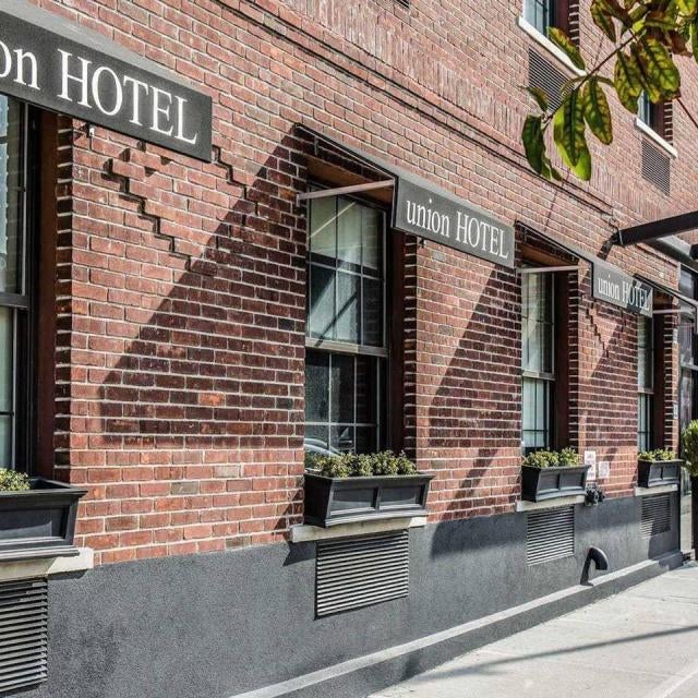 Essence Hotel Thumbnail