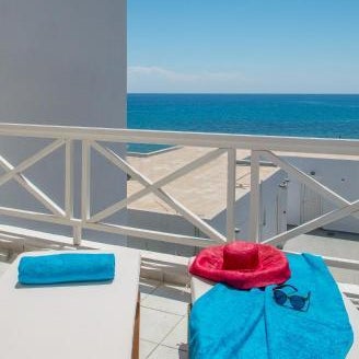Golden Milos Beach Ηouse by Domotel