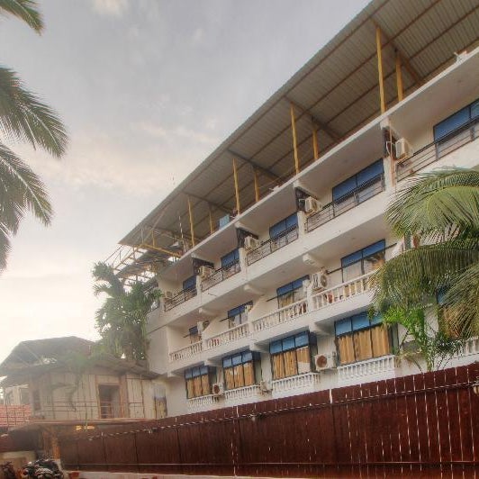 Hotel Pleasure Inn near Turtle Beach, Morjim Thumbnail