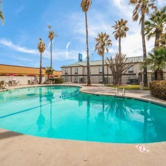 Motel 6-Laredo, TX - North I-35 Thumbnail