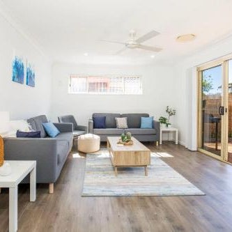 Coastal Capers - Pet Friendly - 10 Mins Walk to Beach