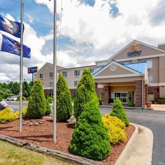 Comfort Inn & Suites Hillsville I-77 Thumbnail