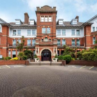 Holiday Inn Farnborough By IHG Thumbnail