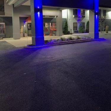 Days Inn by Wyndham Lake Bluff/Great Lakes Naval Base Thumbnail