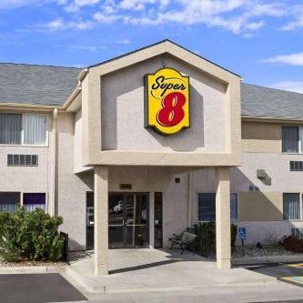 Super 8 by Wyndham Colorado Springs Airport Thumbnail