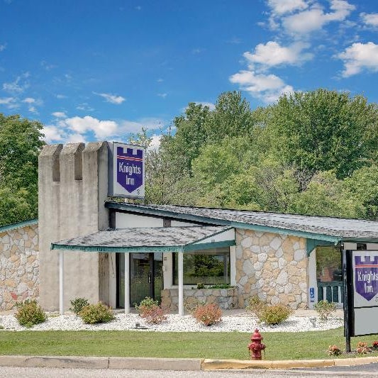 Knights Inn Cleveland/Macedonia Thumbnail