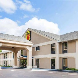 Super 8 by Wyndham Erwin Thumbnail