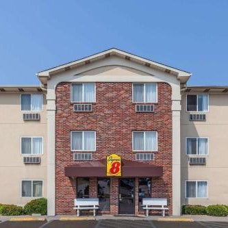 Super 8 by Wyndham Irving DFW Airport/South Thumbnail
